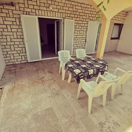 Appartement Haus Maro à Supetarska Draga Chambre photo