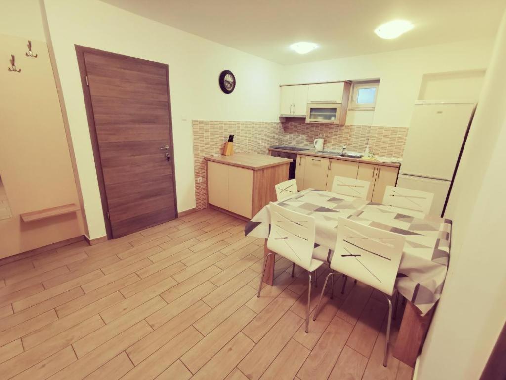 Appartement Haus Maro à Supetarska Draga Extérieur photo